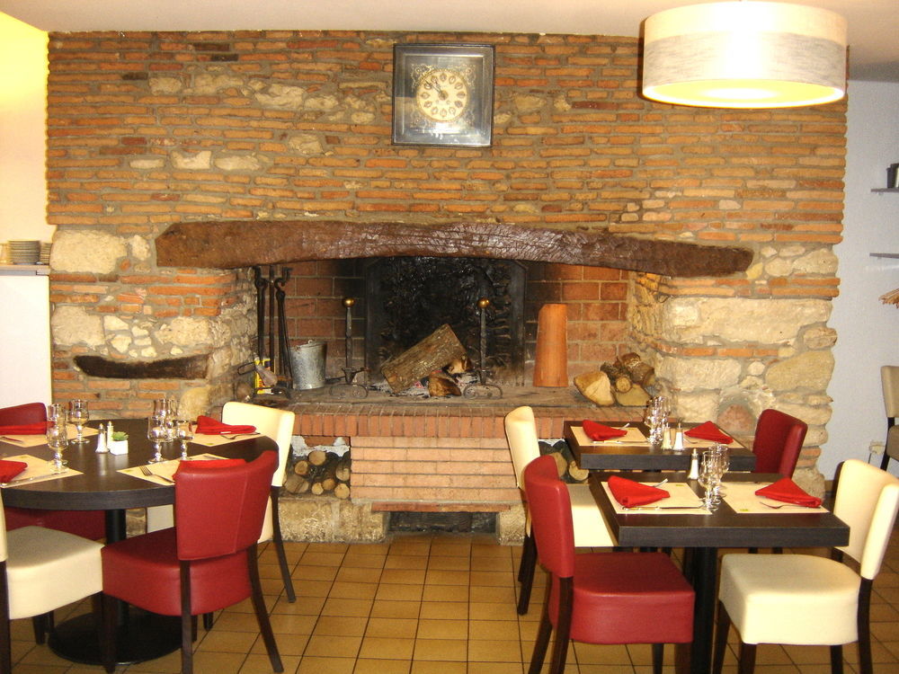 Hotel Restaurant Du Lauragais Logis De France Villefranche-de-Lauragais Eksteriør bilde